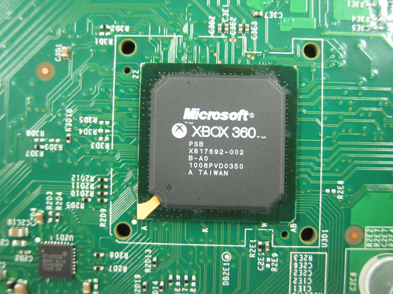 Illustration for article titled The New Xbox 360 Torn Apart
